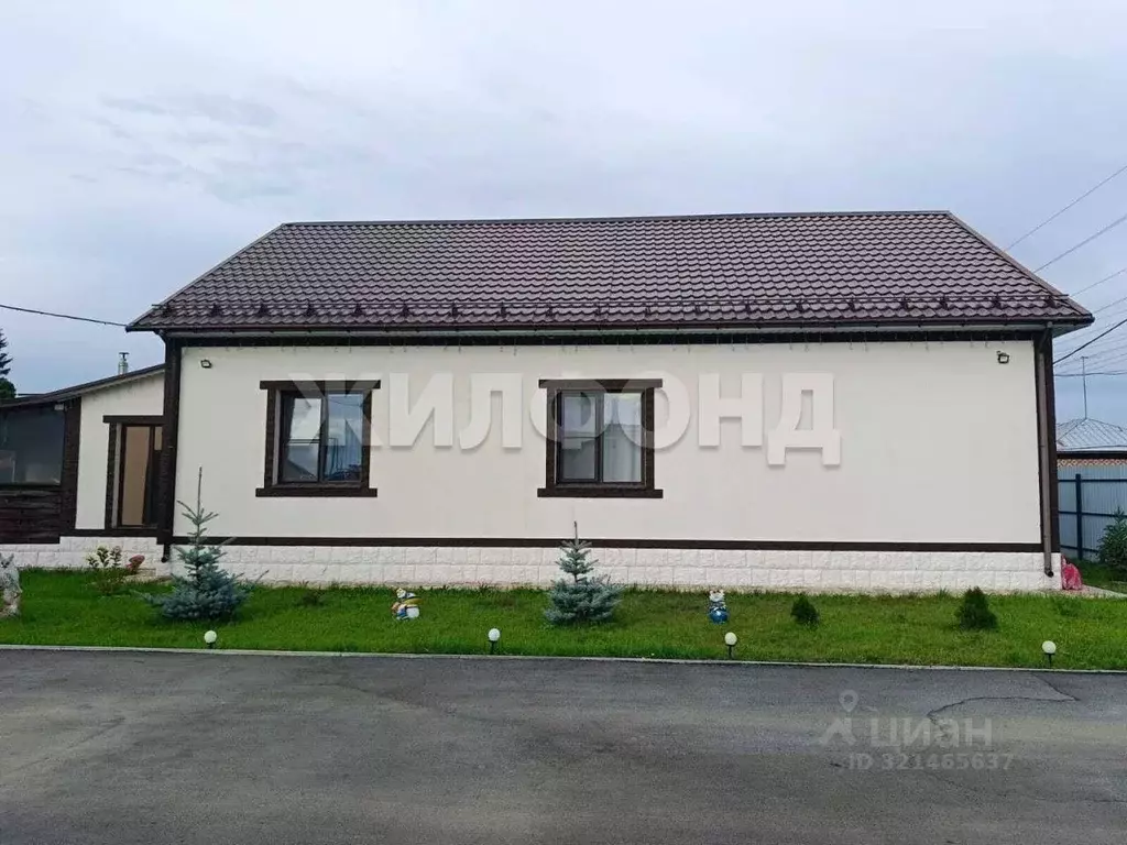 Дом в Новосибирская область, Коченевский район, Чик рп ул. Фрунзе (148 ... - Фото 0