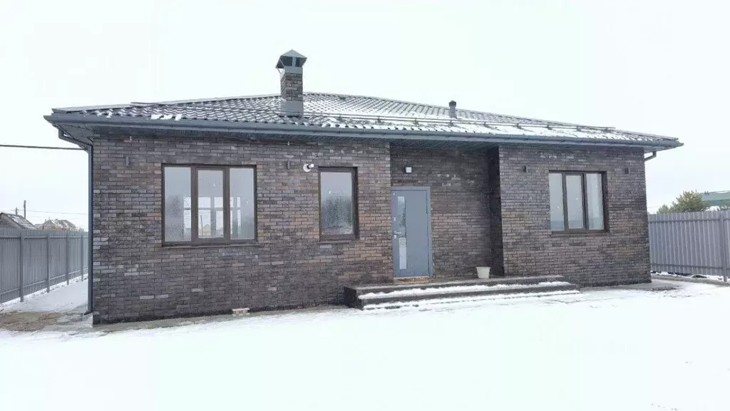 Дом в Омская область, Омский район муниципальный округ, пос. Омский ... - Фото 1