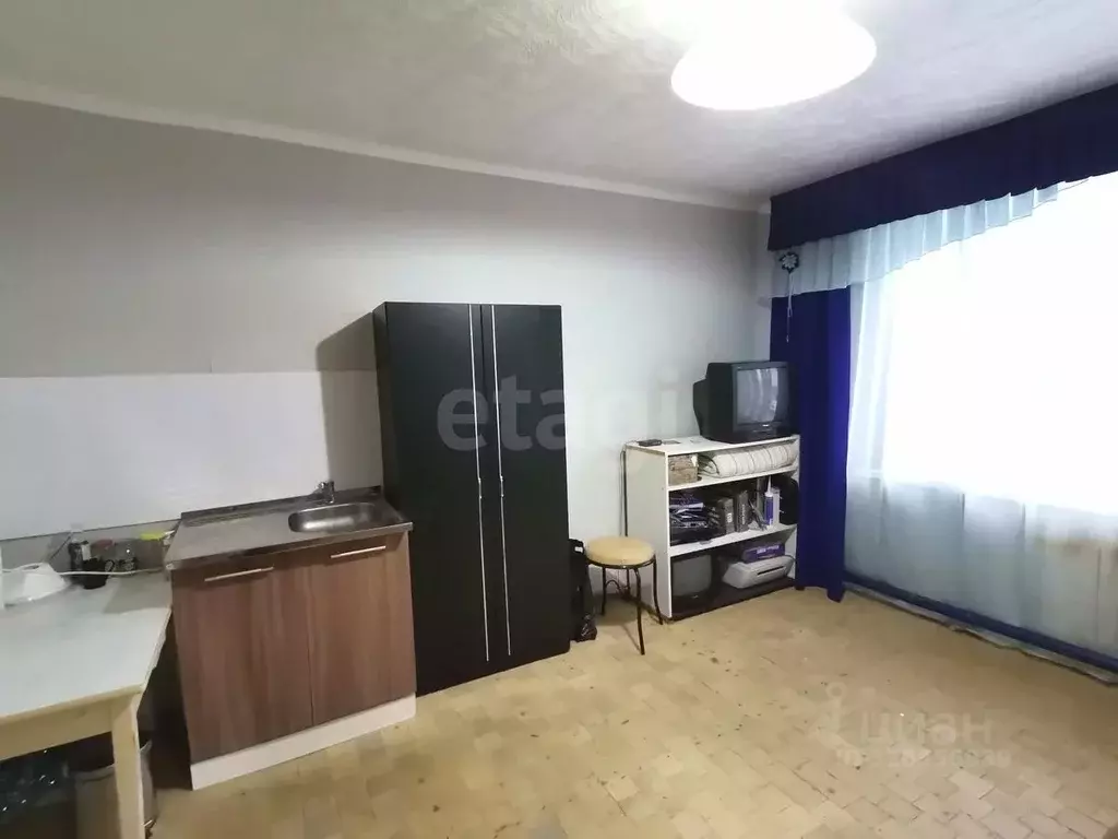 Комната Тюменская область, Тюмень ул. Олега Антонова, 4 (14.1 м) - Фото 1