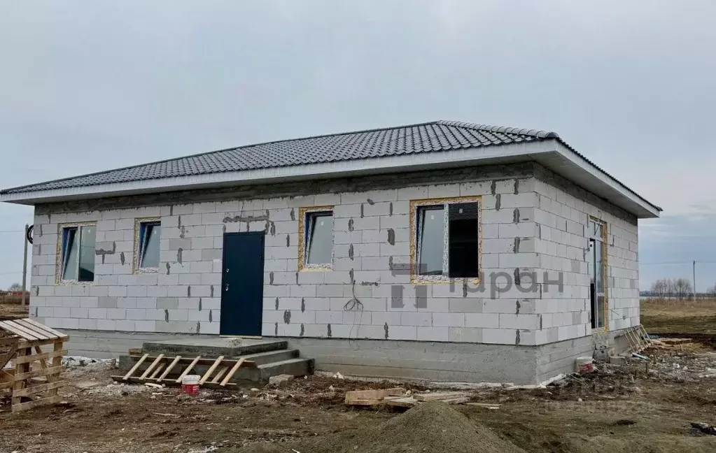 Дом в Челябинская область, Красноармейский муниципальный округ, пос. ... - Фото 1