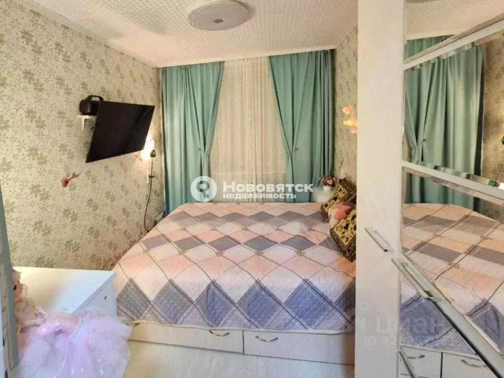 3-к кв. Кировская область, Киров ул. Опарина, 11 (50.6 м) - Фото 2