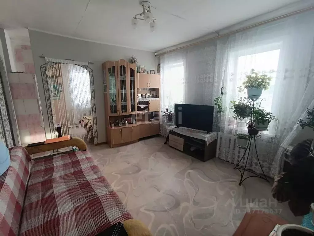 Дом в Амурская область, Свободный Интернациональная ул., 17 (49 м) - Фото 1