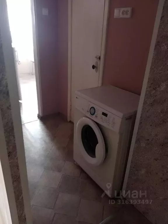 1-к кв. Саратовская область, Саратов Комсомольская ул., 2 (32.0 м) - Фото 1