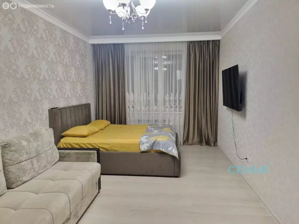 1-комнатная квартира: Владикавказ, проспект Героев Отечества, 3 (57 м) - Фото 0