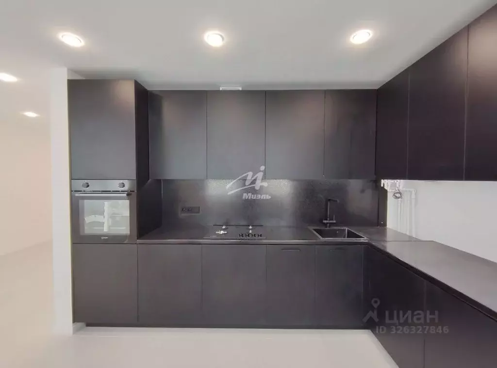 3-к кв. Севастополь ул. Хрусталева, 137 (69.2 м) - Фото 2