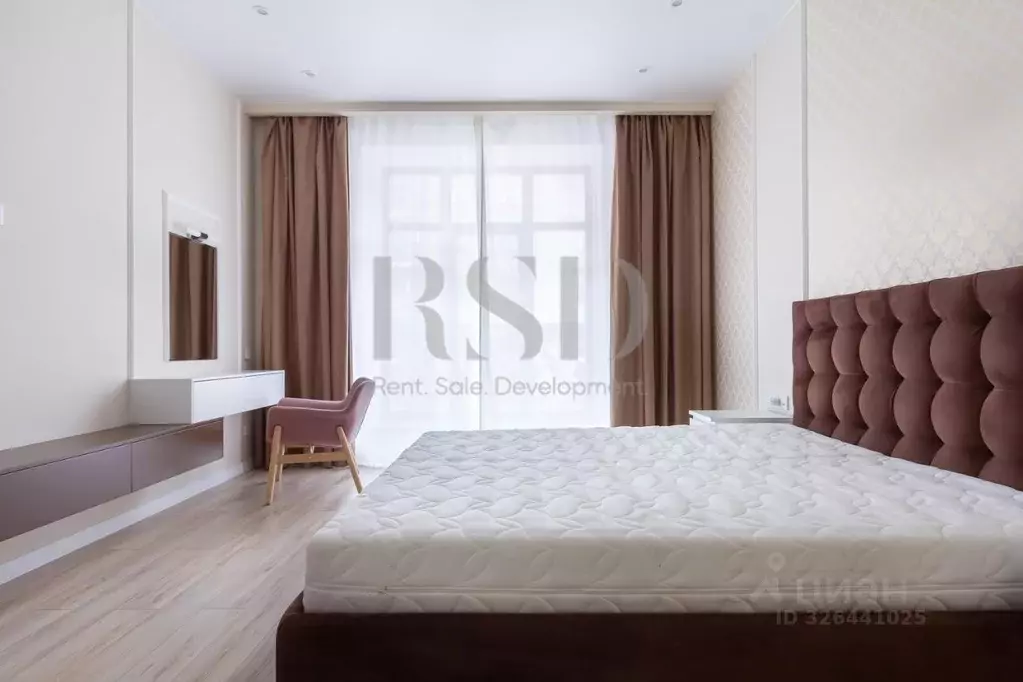 2-к кв. Санкт-Петербург Наличная ул., 26к3 (111.3 м) - Фото 0