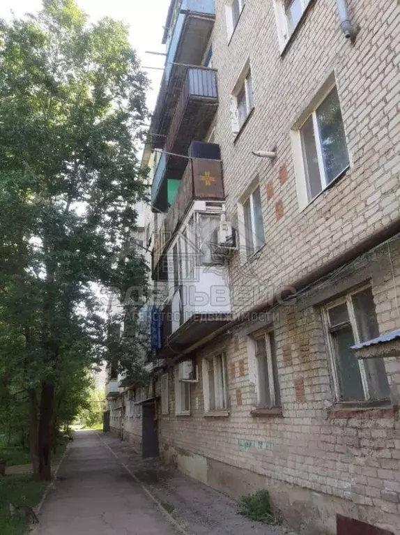4-к кв. Саратовская область, Красный Кут Пролетарская ул, 28 (60.9 м) - Фото 1