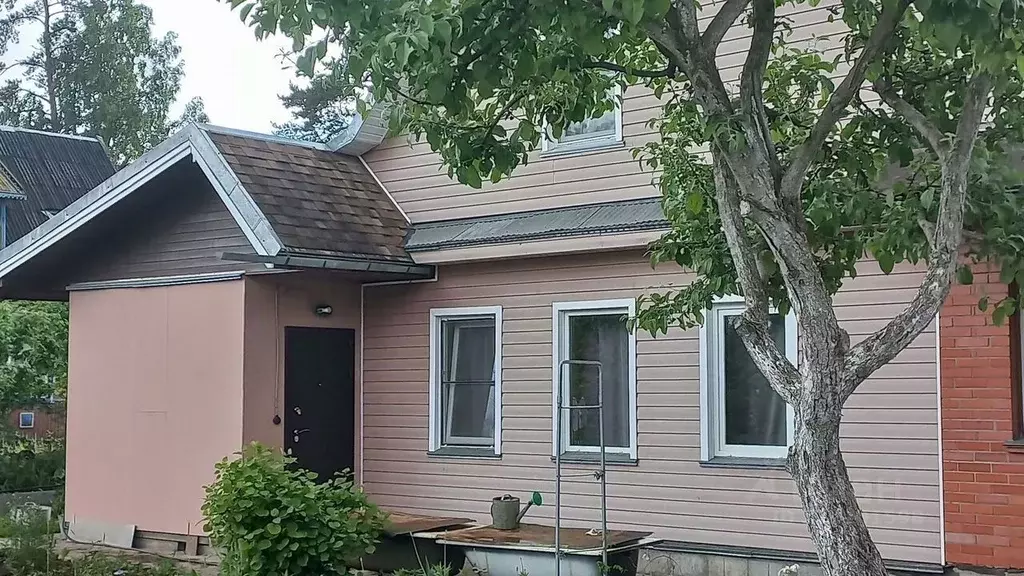 Дом в Ленинградская область, Приозерский район, пос. Сосново ул. ... - Фото 1