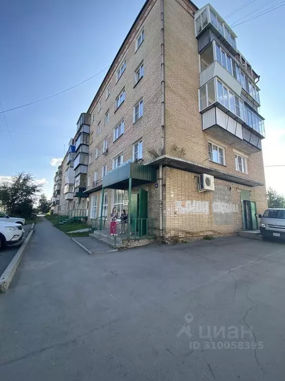 3-к кв. Челябинская область, Красногорский рп ул. Победы, 26 (50.0 м) - Фото 0