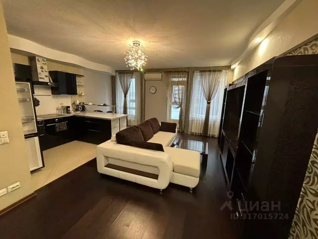 2-к кв. Татарстан, Казань ул. Сибгата Хакима, 60 (63.0 м) - Фото 1
