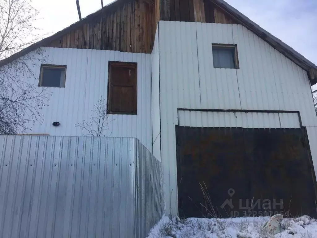 Дом в Саха (Якутия), Якутск ул. Сырдык, 27 (170 м) - Фото 1