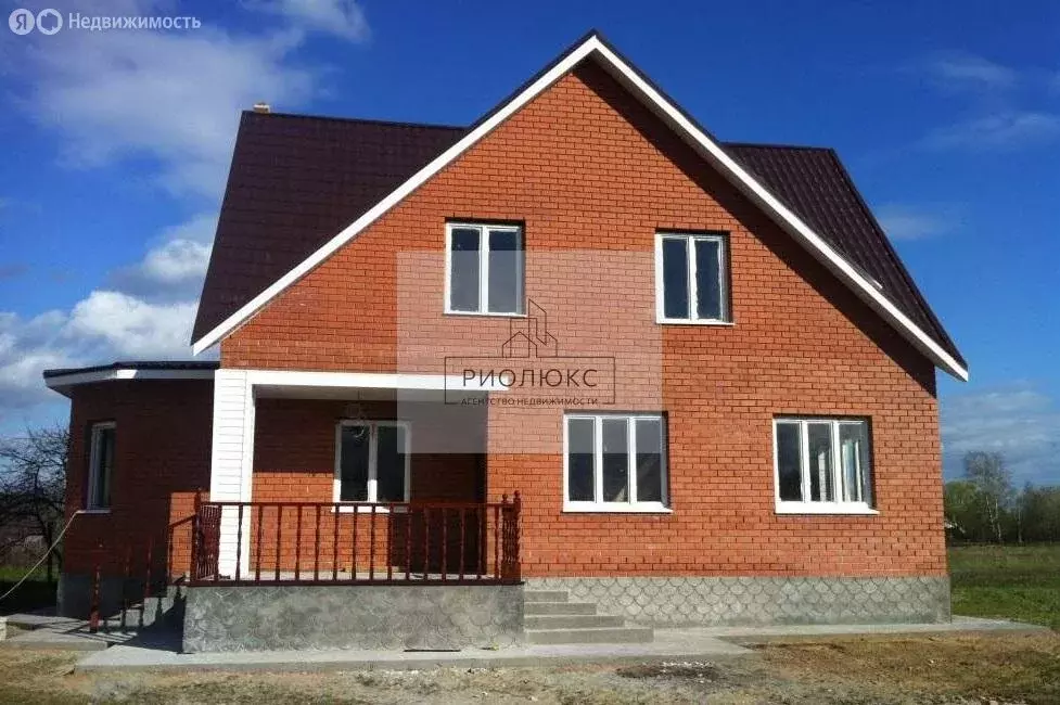 Дом в посёлок Наровчатка, Школьная улица, 2 (130 м) - Фото 0