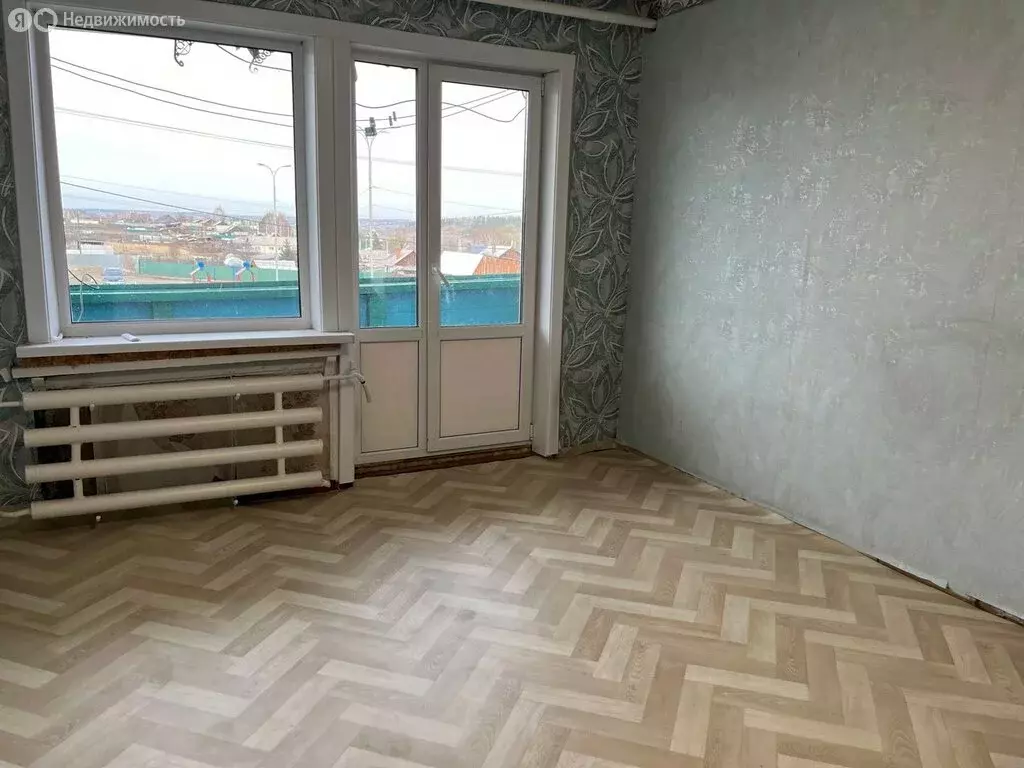 3-комнатная квартира: Карлук, Фабричная улица, 8 (55.7 м) - Фото 2