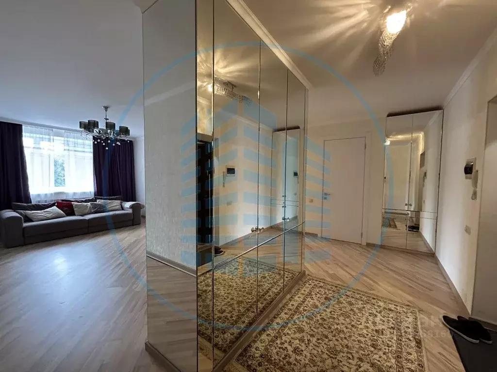 2-к кв. Ставропольский край, Ессентуки Октябрьская пл., 31В (79.1 м) - Фото 1