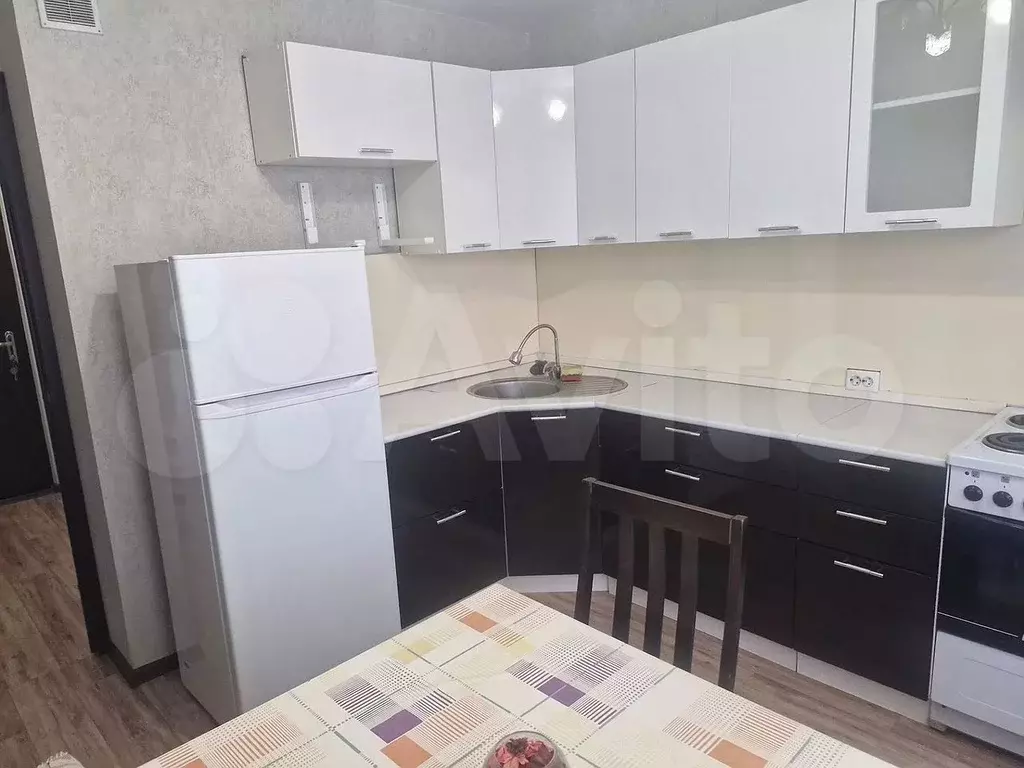 1-к. квартира, 40 м, 1/19 эт. - Фото 1