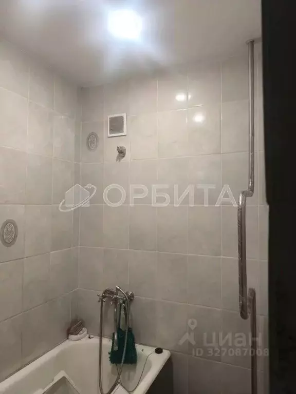 1-к кв. Тюменская область, Тюмень ул. Мельникайте, 48 (27.4 м) - Фото 1