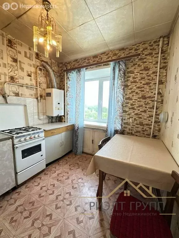 3-комнатная квартира: Казань, улица Серп и Молот, 24 (41.5 м) - Фото 1