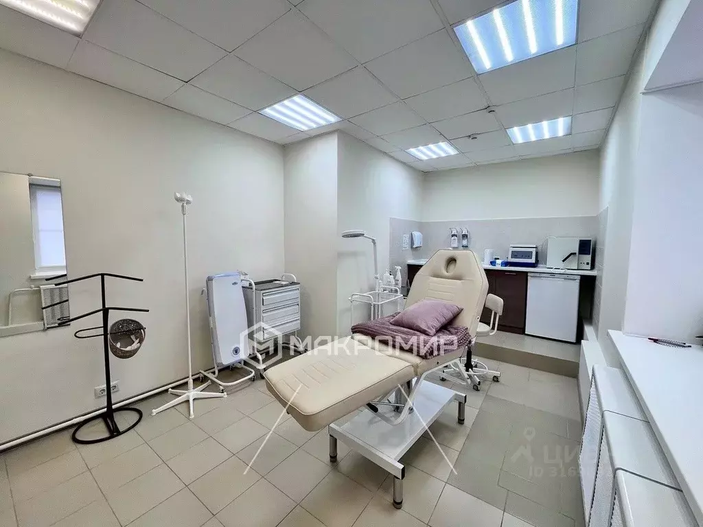 Помещение свободного назначения в Кировская область, Киров ул. ... - Фото 1