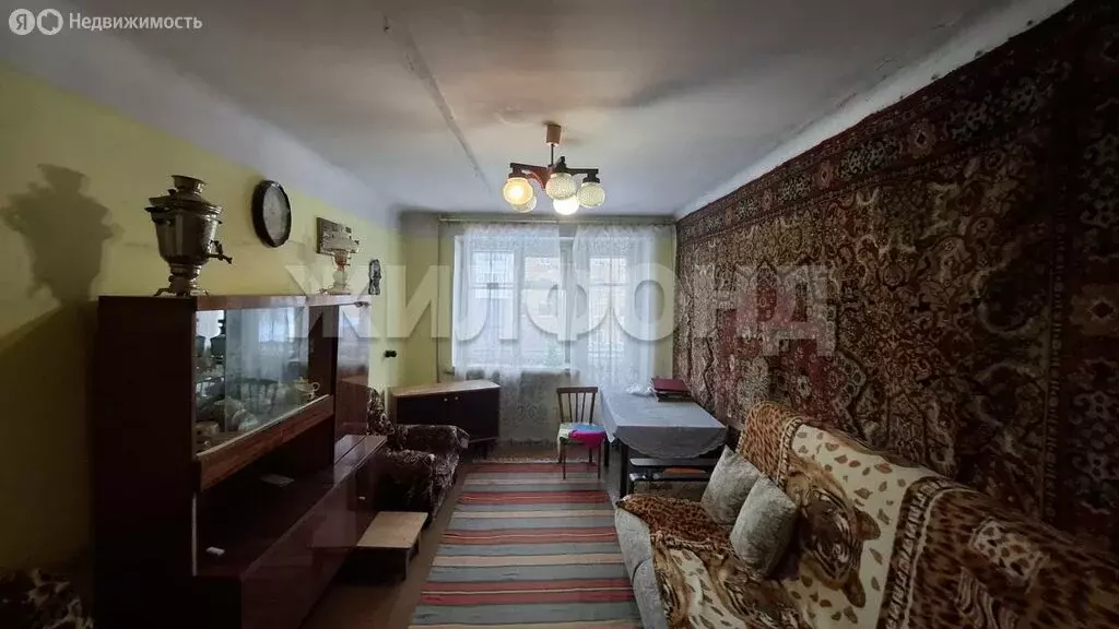 3-комнатная квартира: Верхняя Салда, улица Карла Маркса, 13 (57.6 м) - Фото 2