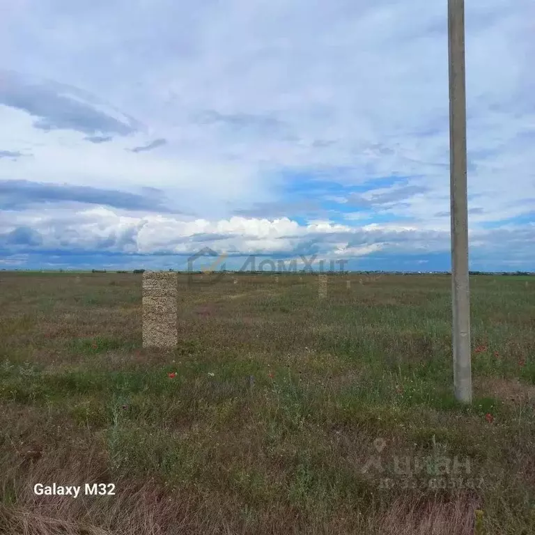 Участок в Крым, Сакский район, с. Молочное ул. Пионерская (7.0 сот.) - Фото 1