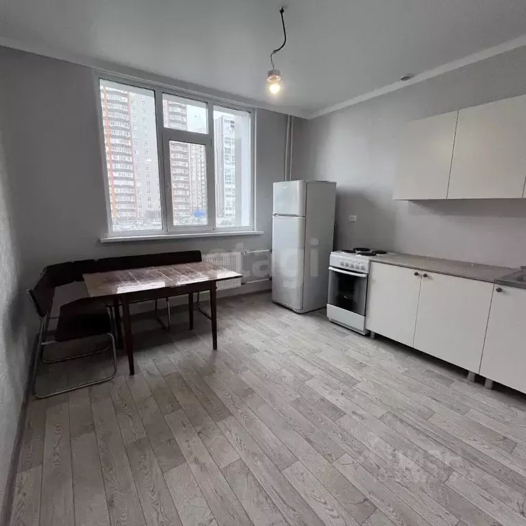 1-к кв. Оренбургская область, Оренбург Уральская ул., 2/20 (40.7 м) - Фото 1