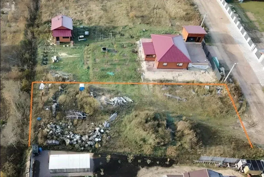 Участок в Ленинградская область, Шлиссельбург Кировский район, ул. ... - Фото 1