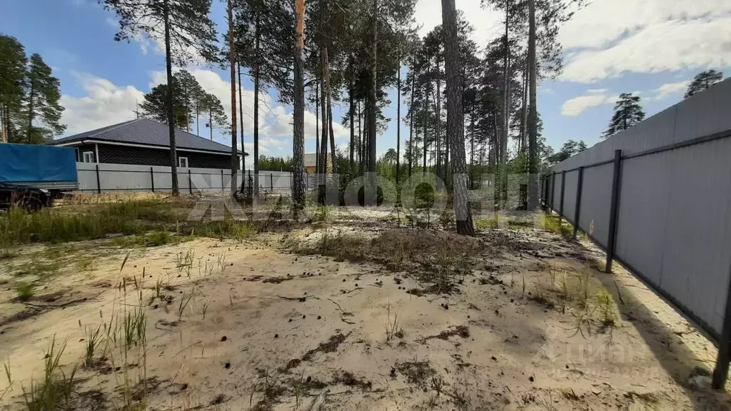 Участок в Ханты-Мансийский АО, Когалым ул. Еловая (10.0 сот.) - Фото 1