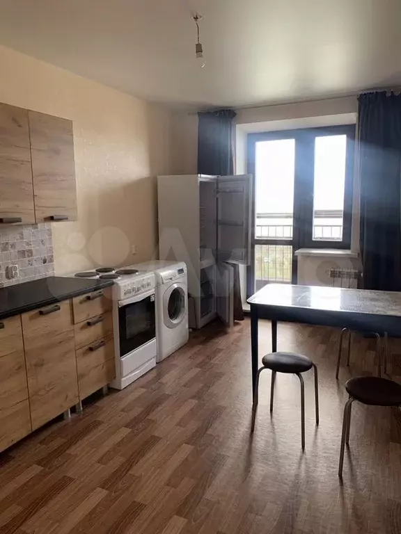 1-к. квартира, 41 м, 8/10 эт. - Фото 1