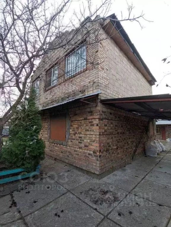 Дом в Волгоградская область, Среднеахтубинский район, Краснослободск ... - Фото 1