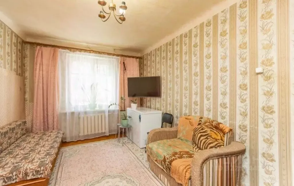 2-к кв. Оренбургская область, Оренбург Народная ул., 11 (37.3 м) - Фото 1