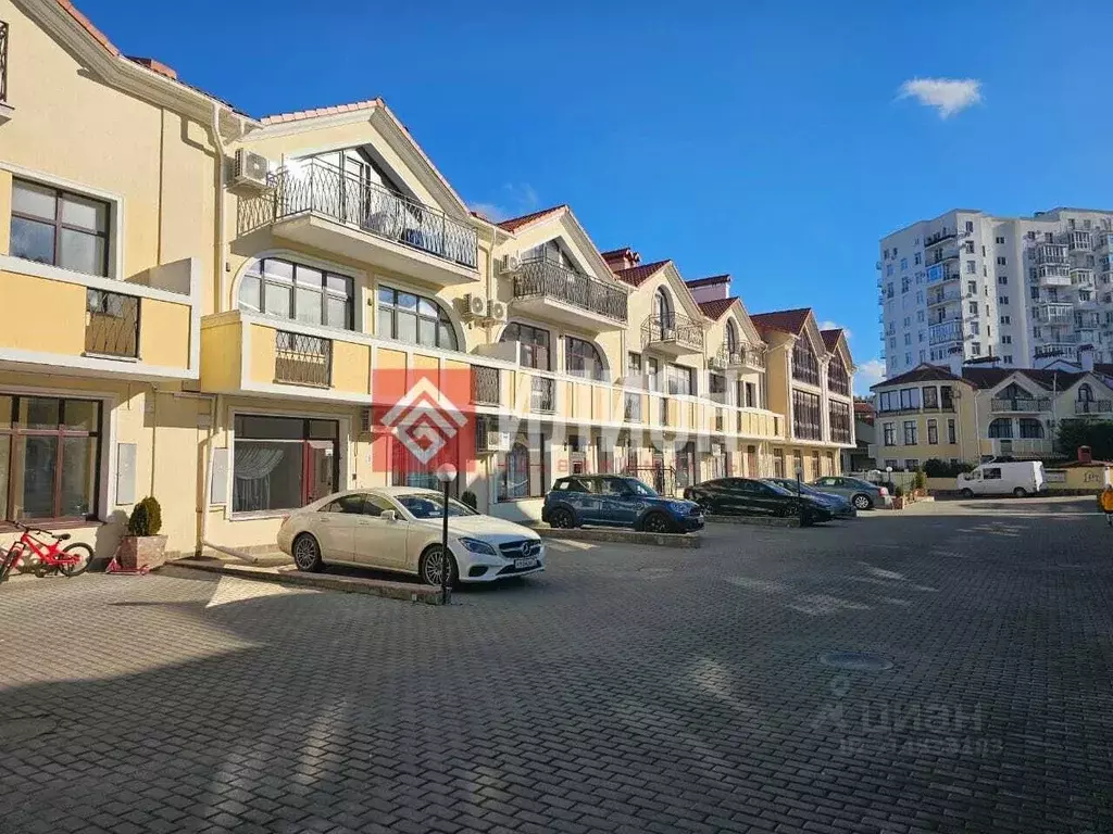 2-к кв. Севастополь ул. Степаняна, 10А (72.8 м) - Фото 0