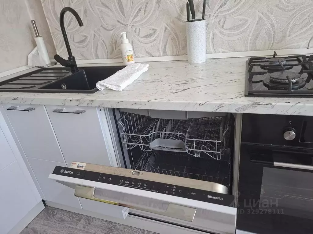 2-к кв. Калининградская область, Калининград ул. Согласия, 50 (79.0 м) - Фото 2