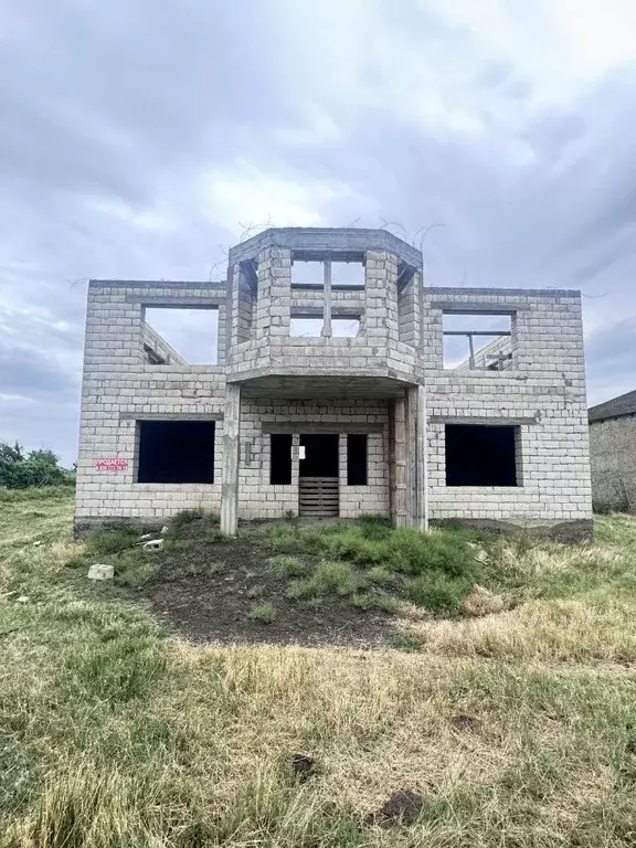Дом в Дагестан, Кизлярский район, Впередовский сельсовет, с. Заря ... - Фото 1