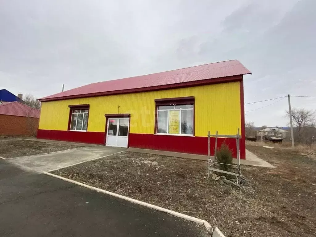 Торговая площадь в Оренбургская область, Светлинский поссовет, пос. ... - Фото 1