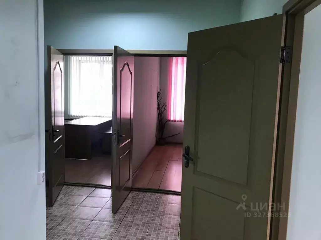 Офис в Хакасия, Абакан ул. Чертыгашева, 63А (93 м) - Фото 1