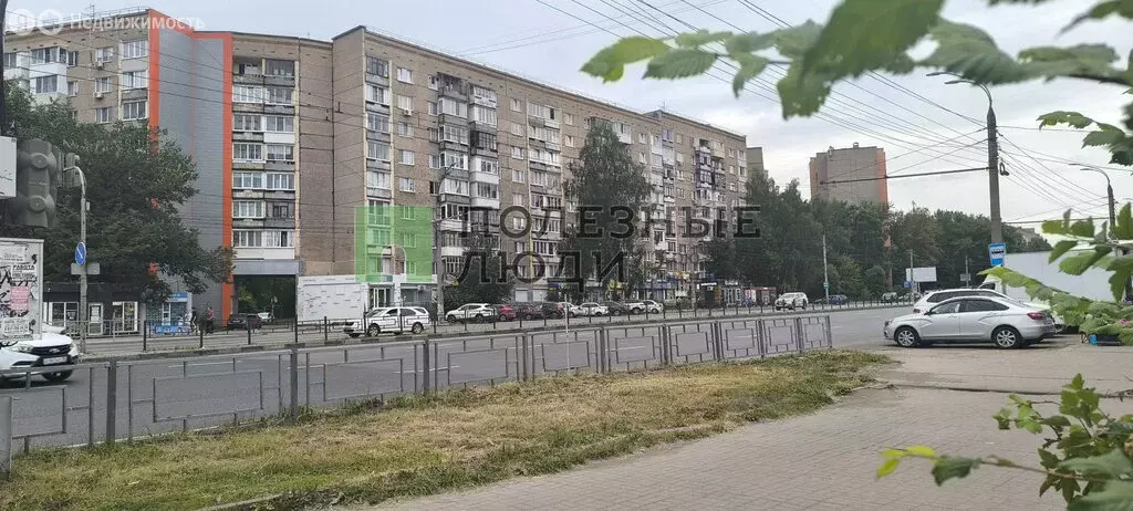 3-комнатная квартира: Ижевск, Молодёжная улица, 10 (55.2 м) - Фото 0