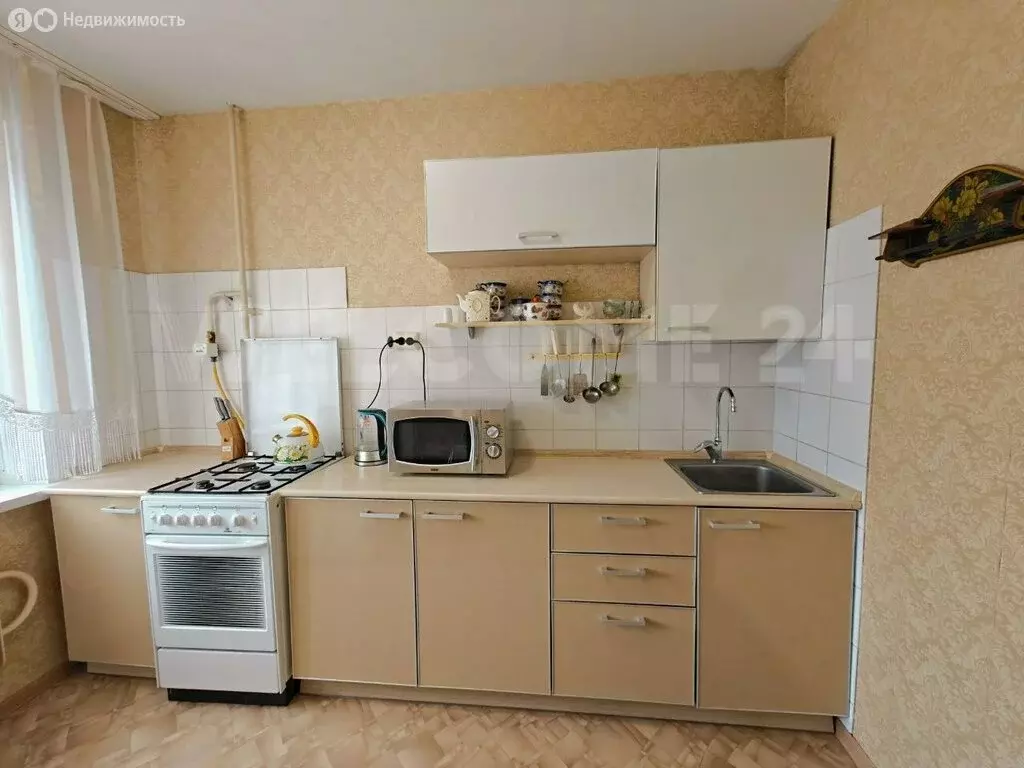 3-комнатная квартира: Чебоксары, улица Хузангая, 21 (69.1 м) - Фото 1