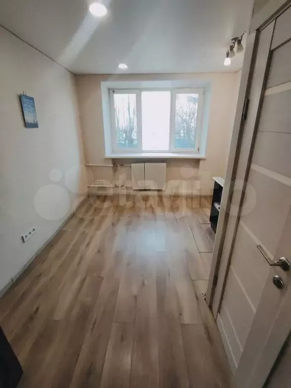 Комната 11,5 м в 1-к., 2/4 эт. - Фото 0
