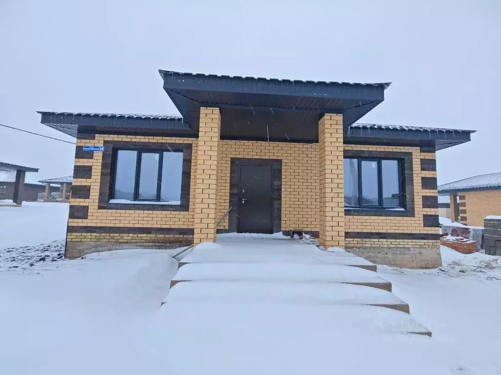 Коттедж в Башкортостан, Уфимский район, Жуковский сельсовет, д. ... - Фото 1