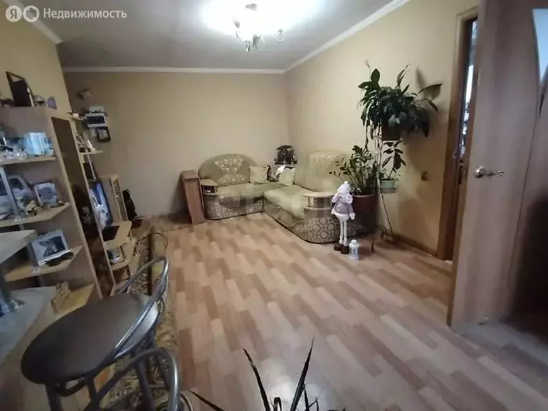 2-комнатная квартира: Златоуст, проспект имени Ю.А. Гагарина, 4-я ... - Фото 2