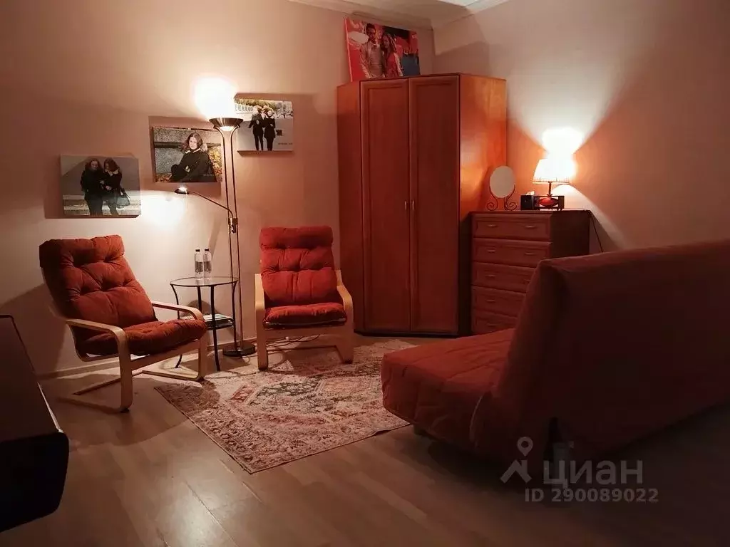 Комната Санкт-Петербург 2-я Васильевского острова линия, 33 - Фото 1