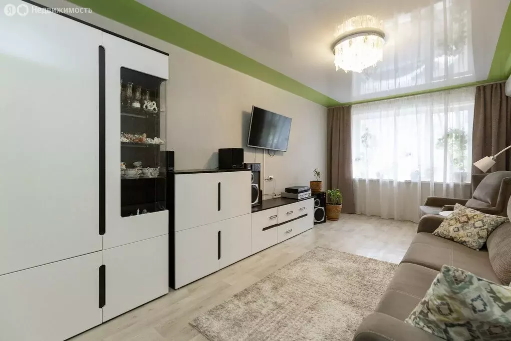 4-комнатная квартира: Благовещенск, улица Лазо, 42 (81.2 м) - Фото 0
