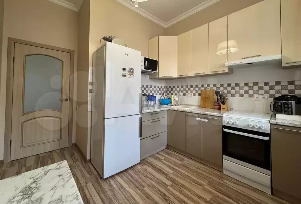 1-к. квартира, 37 м, 4/6 эт. - Фото 1