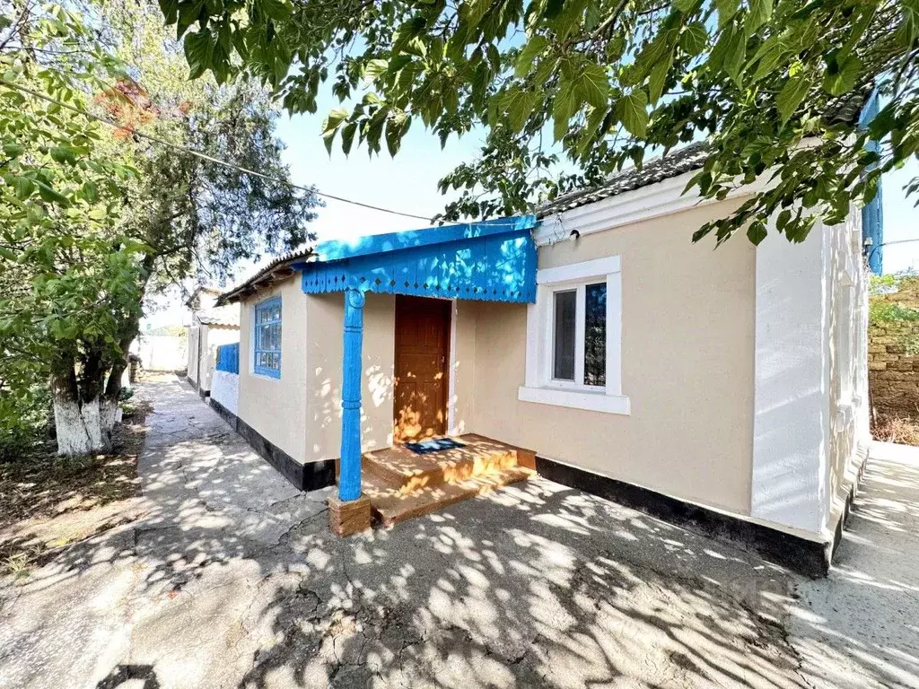 Дом в Крым, Сакский район, с. Воробьево ул. Гагарина, 94 (30 м) - Фото 1