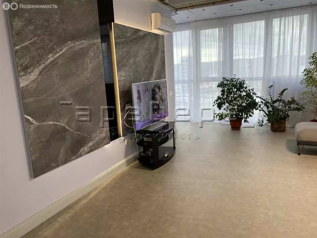 4-комнатная квартира: Красноярск, улица Авиаторов, 3 (109 м) - Фото 1