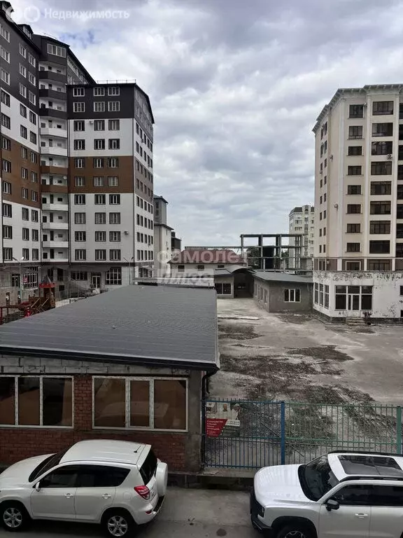 3-комнатная квартира: Нальчик, улица Чернышевского, 270 (118 м) - Фото 0