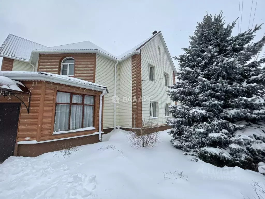 Дом в Воронежская область, Воронеж ул. Краеведа Зверева, 35 (263 м) - Фото 1