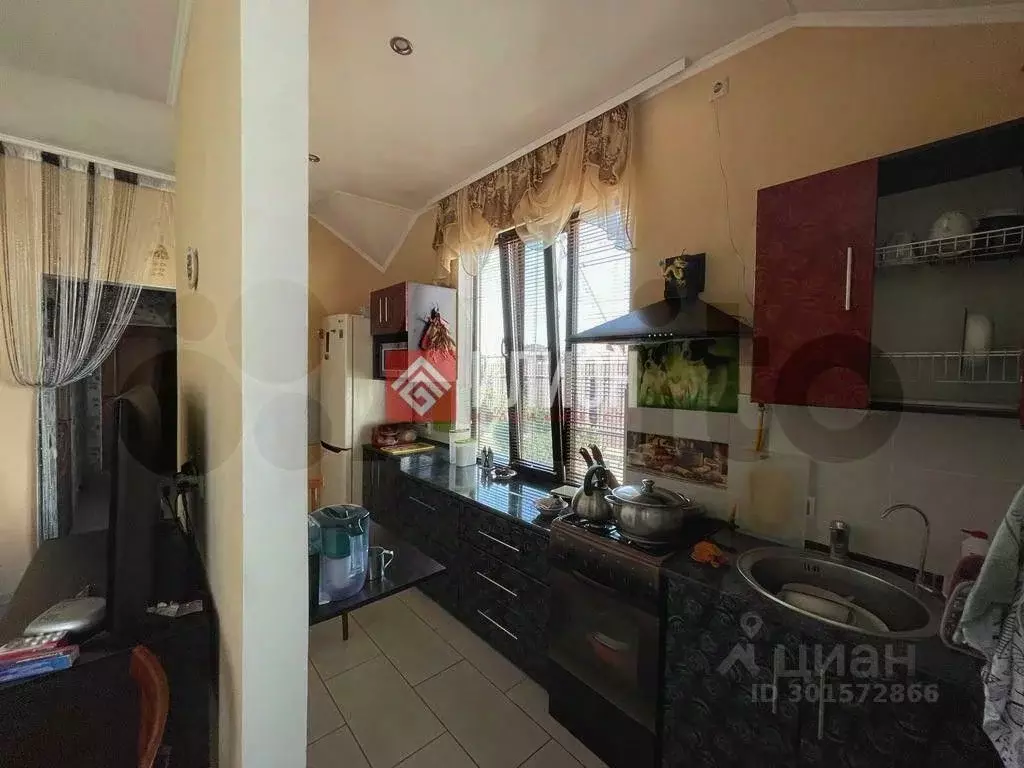 Дом в Крым, Бахчисарайский район, с. Угловое ул. Гунько, 77 (77 м) - Фото 2