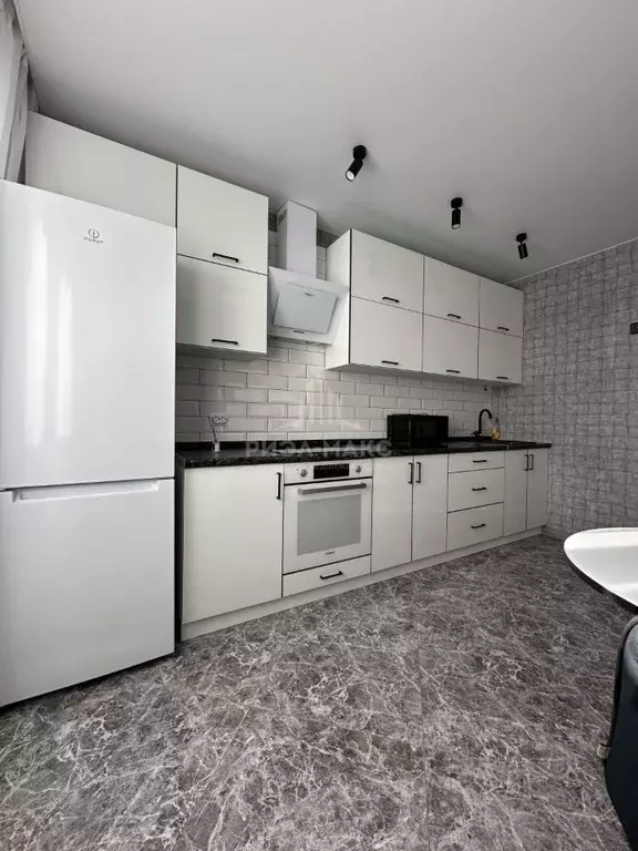 1-к кв. Брянская область, Брянск ул. Счастливая, 5 (42.0 м) - Фото 2