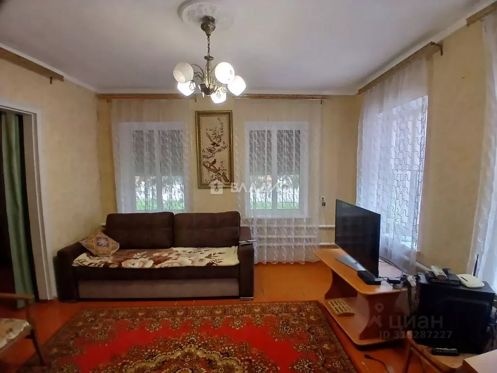 Дом в Краснодарский край, Ейск ул. Труда (100 м) - Фото 0